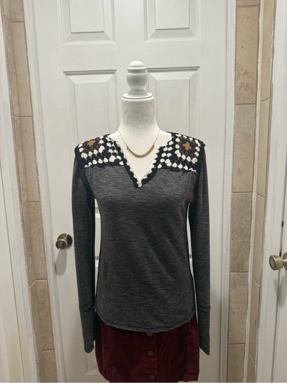 gimmicks by BKE Charcoal Long-Sleeve Top with Crochet Shoulder Detail